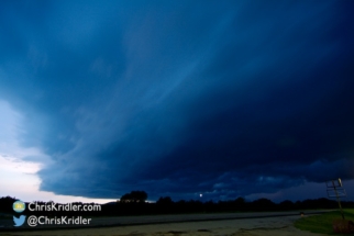 Here's another view of the approaching line, looking to the northwest.