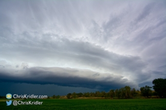 I tried to keep ahead of the shelf cloud.