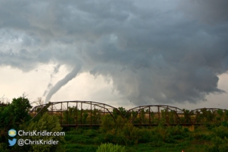 The tornado entered the rope-out stage.