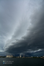 Here, the shelf cloud begins to overtake my position.