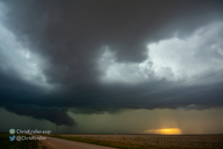 As the line of storms weakened, I had hopes of a shelf cloud.