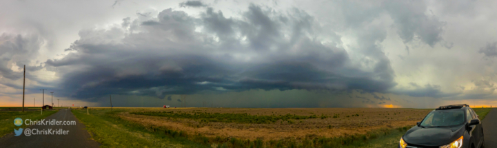 iPhone panorama of the storm shows the shelf cloud wasn't materializing.