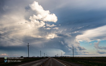 Though we missed the tornado, the storm looked tantalizing as we approached.