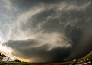 A panoramic image shows more of the top of the storm.