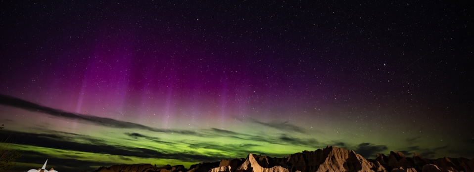 11 May 2024: Aurora chase part 2 — cosmic Northern Lights beauty and stars over the Badlands!