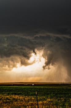 23 May 2024: Stunning shape-shifting Oklahoma tornado